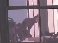 Porno nobriedis santehniķis uzbrūk mājsaimnieces