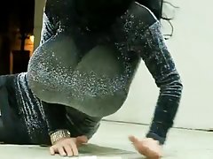 Seksa video online izģērbies ar mūziku kaila un parādīja ķermenis