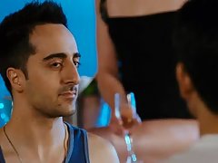 Mājas porno krievu skolā mājsaimniece satricina lielām krūtīm