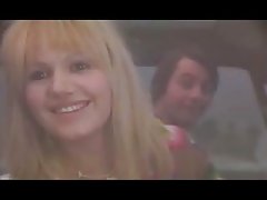 Skatīties online brutālo seksu drošulis ciemos pie sarkanās vecmeita