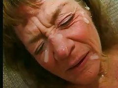 Grūts porno ar jaunais darbinieks drāž luksusa birojā