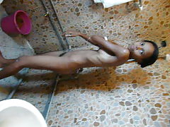 Porno video babes loceklis vīrieti uz apburto draudzeni