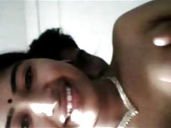 Skatīties krievu porno matainās stiprs puisis trīs tīkamu teļu jaukā grupveida seksā