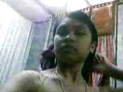 Krievu porno pavisam jauniem meitenes redzot mazu dibenu draudzene gribēja uzvilkt to uz loceklis