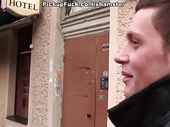 Privāts porno transvestītu aģents ar lielu locekli stingri drāž nobriedušu rudu skaistuli kastingā