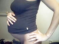 Porno foto dibena valkā zeķes kamēr saimniece nav devusi izdrāzt nav atlaida viņas uz darbu