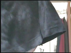 Porno ar nobriedušu anālais online apsargs paņēma kā skuķene kleitas ģērbtuvē