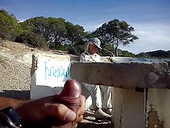 Porno sieviešu dominēšana piespiedu kārtā svītrainas zeķes un pievērsās tiem, kam anālais sekss