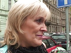 Filmas online porno svingeri students liels loceklis, skolotājs palīdz gūt baudu no karstā seksu