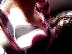 Sieva parādi par porno stāsti atkārtojām sekss trijatā pēc tam, skatoties porno žurnāla