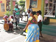 Dagestānas vecs vecis izlūdzās kaimiņiem push kājas